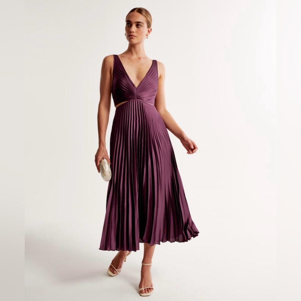 Abercrombie & Fitch Giselle Pleated Cut-Out Maxi Dress